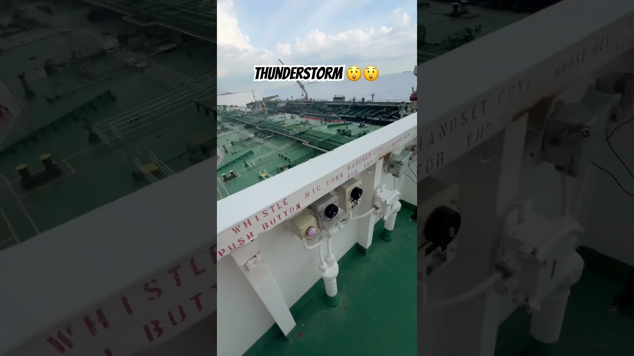 #lifeatsea #ship #sailor #sailormaruf #thunderstorm #viralshorts