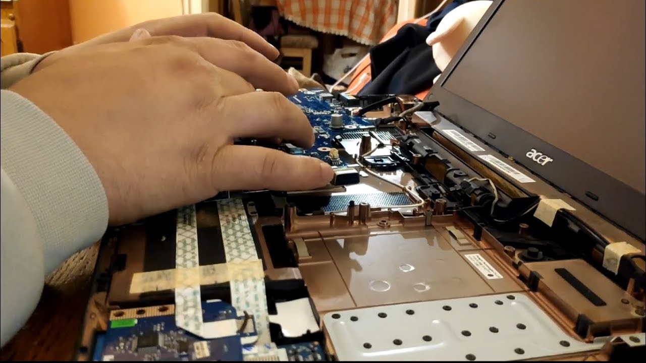 Kako rasklopiti,sklopiti,ocistiti laptop?