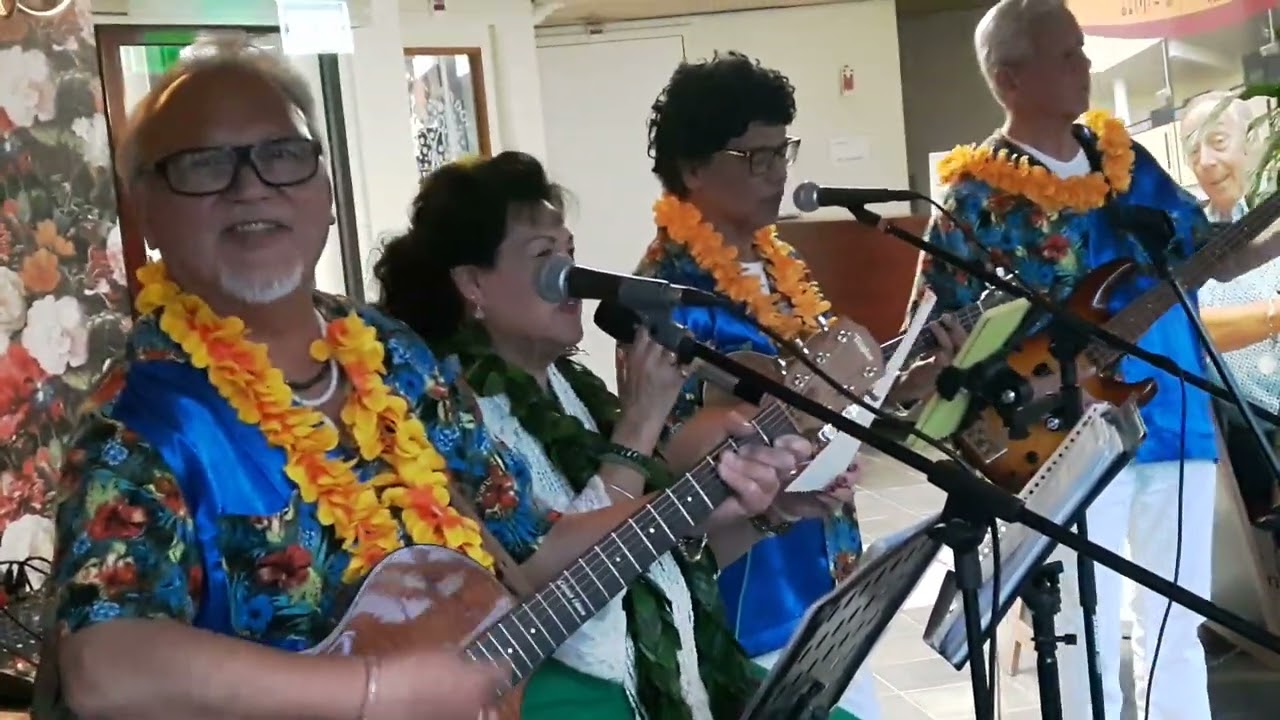 Een gezellige Live muziek van * Everlite for Hawaiians * Band.Woensdag 20 Maart 2024.Zoetermeer.(2)