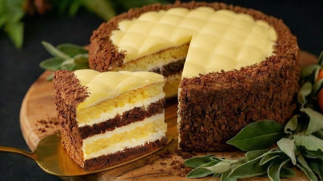 Schokoladen-Sahne-Torte. So zart, so einfach und so köstlich.