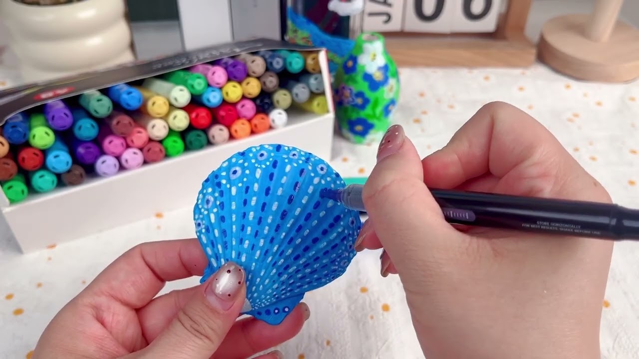 My Weekend Therapy | Transforming Old Items with Acrylic Markers#eyeye #acrylicmarkers #diy 