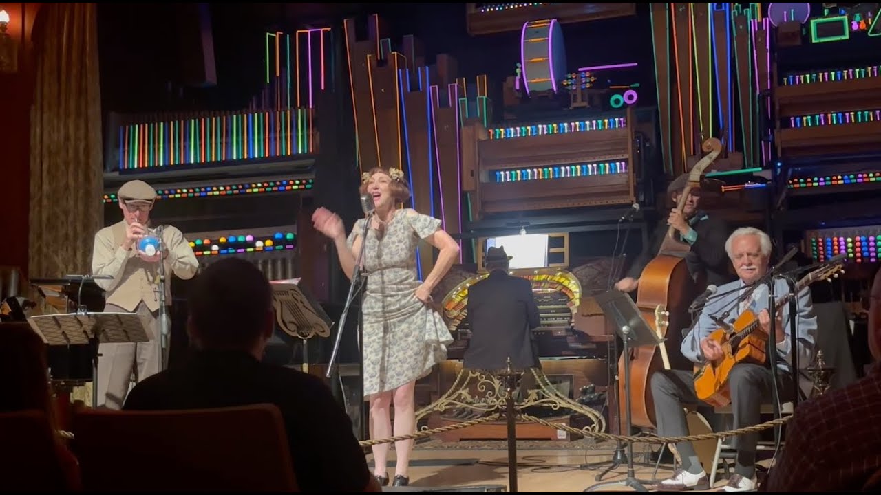 Janet Klein & Her Parlor Boys perform 
