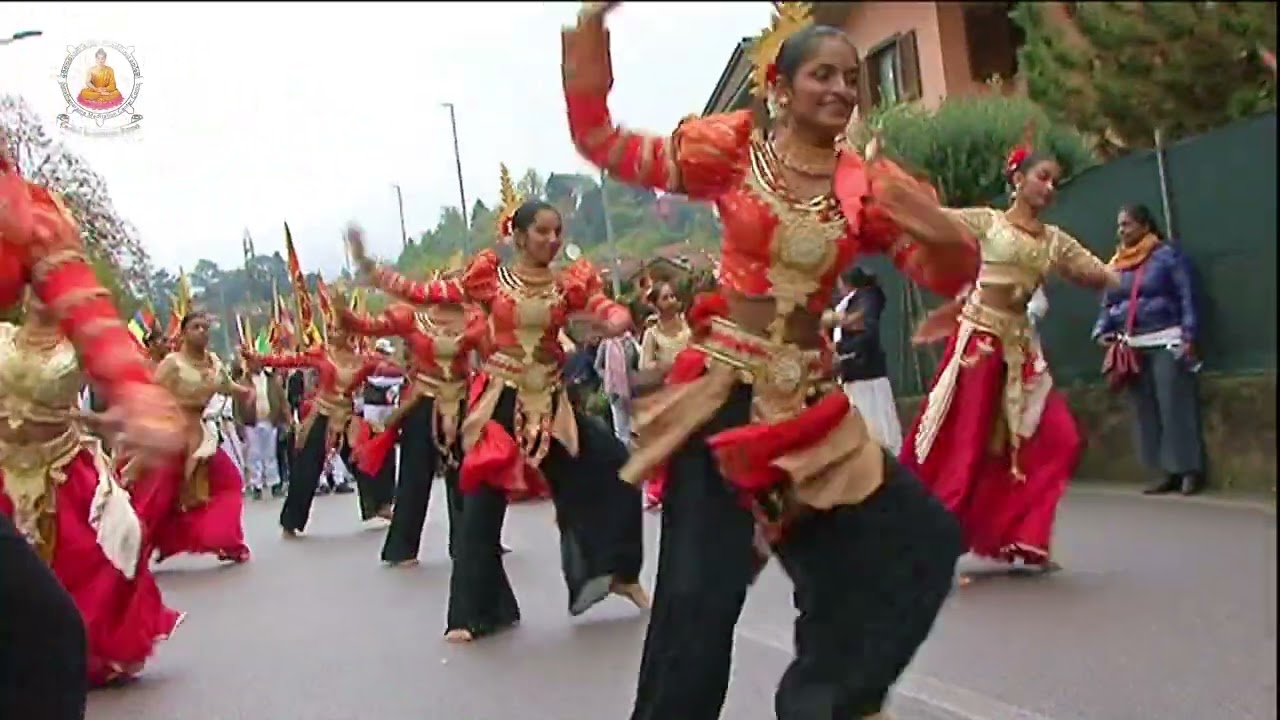 කඨින පෙරහැර 27/10/2024, Isipathanaramaya,Centro Buddhista COMO , ITALY