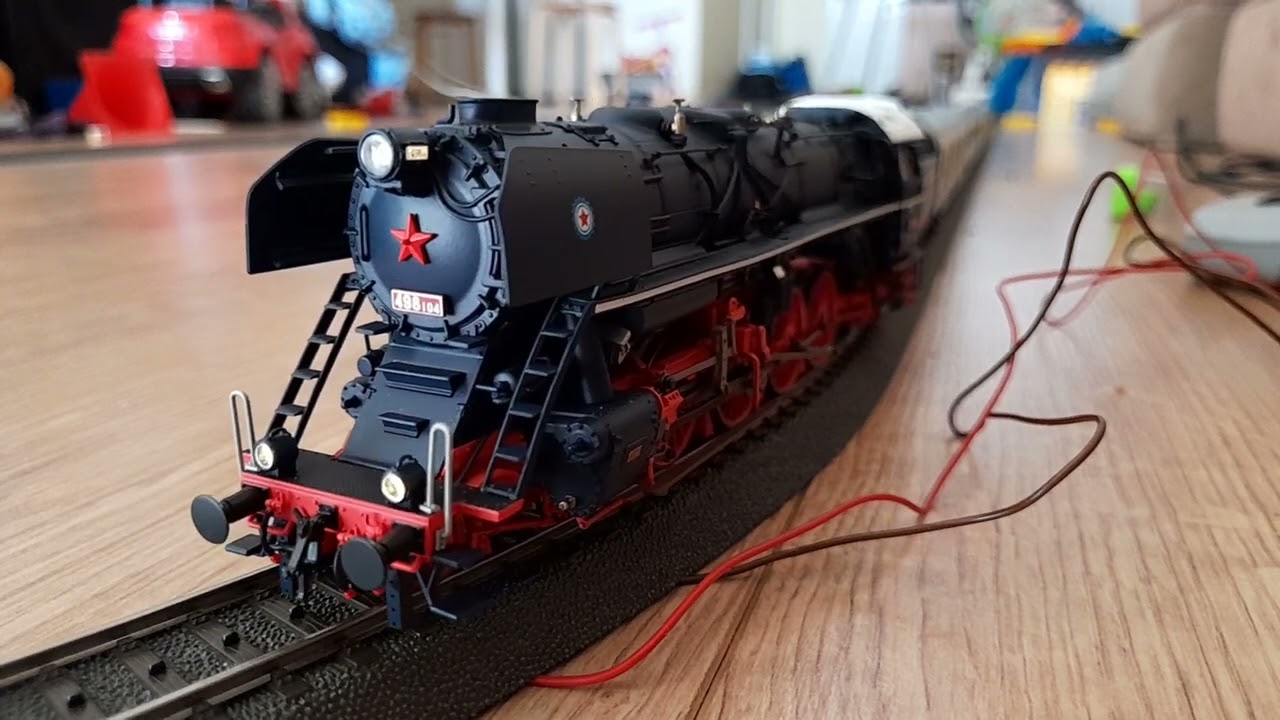 Märklin HO 39498 mit 42982