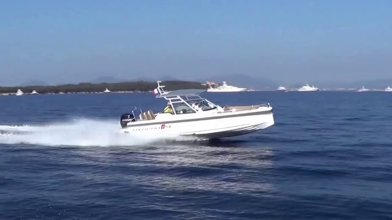 Axopar 24 T Top en essai en mer en France