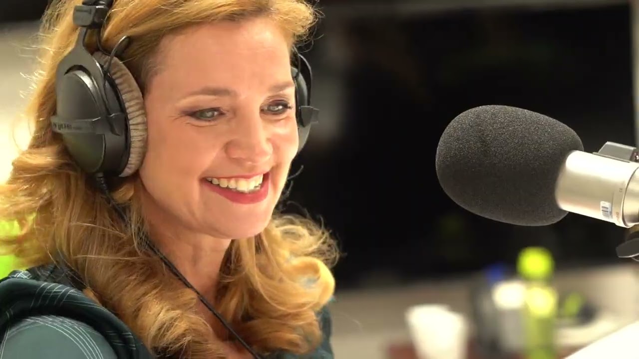Esti mesélőink - Novodomszky Éva