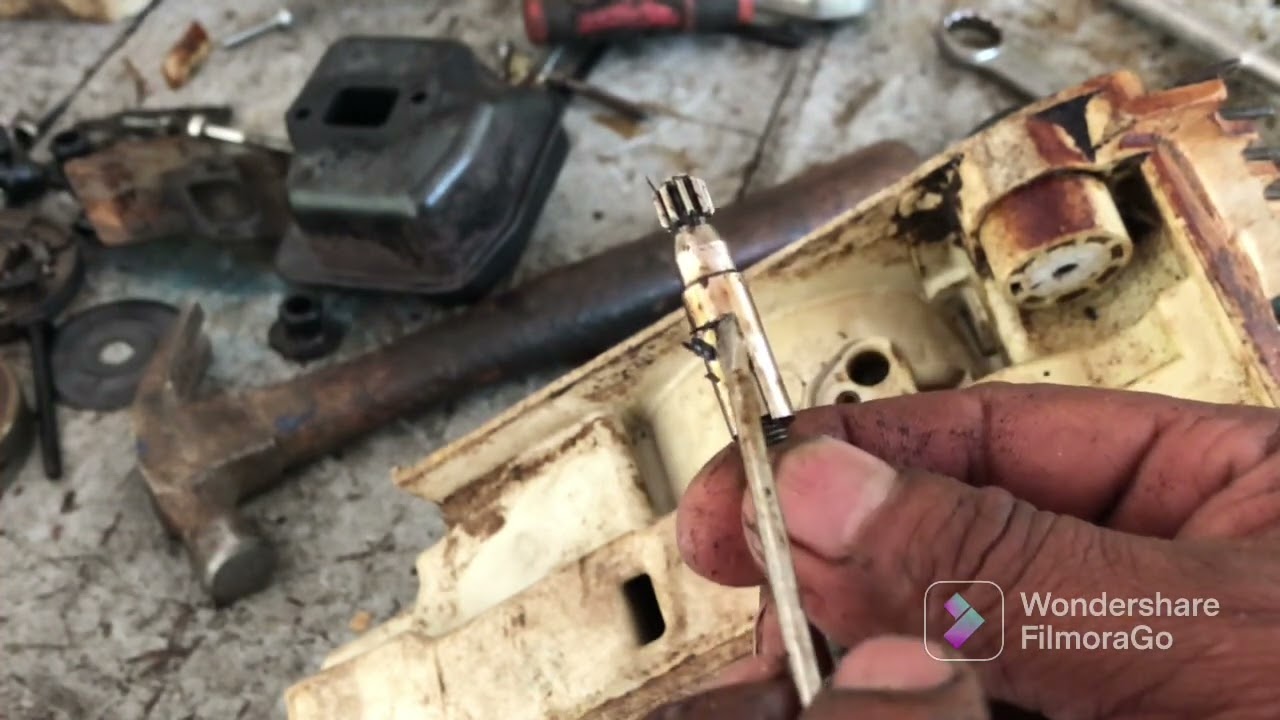 STIHL MS 250/цепь не смазывается/очистка масляного насоса