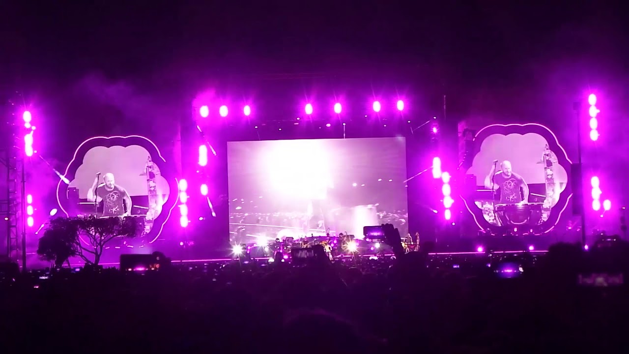 VIVA LA VIDA (Coldplay | 2017 Momentum Live MNL)