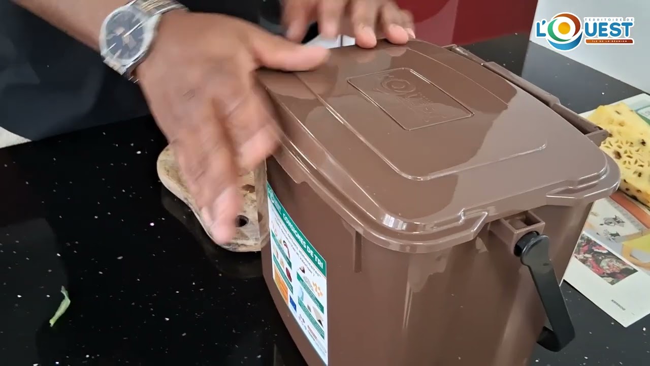 Un autre moyen de recycler les déchets alimentaires : le composteur grutable