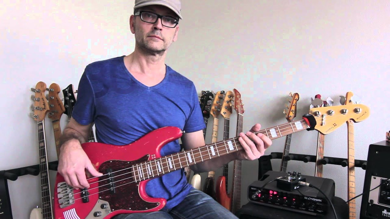 Funky bass lick and fill with envelope filter, how to play bass
