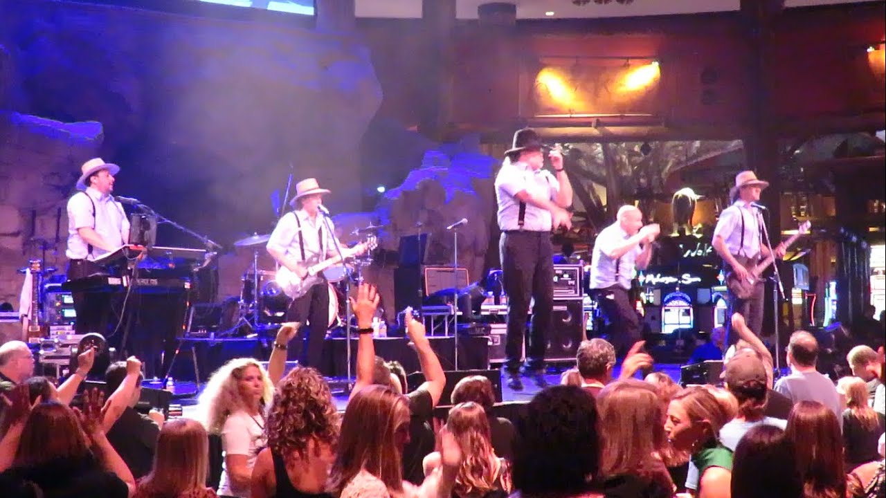 The Amish Outlaws - Jump Around (House Of Pain cover) - 10/14/22 - Mohegan Sun - Wolf Den - CT