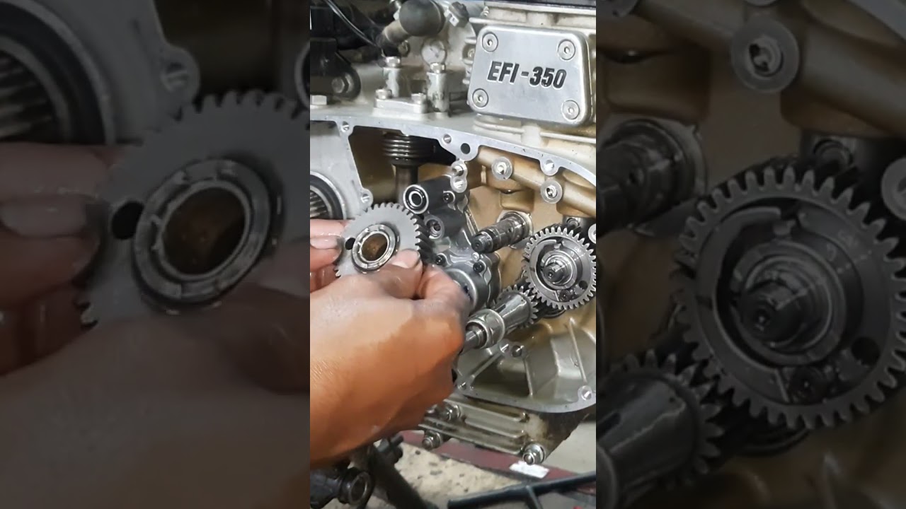 Royal enfield classic 350 uc engine tappet Adjustment keise kore #sorts #royal enfield #reels #trend
