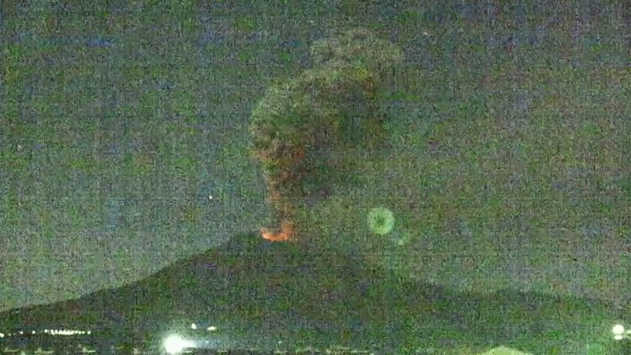 February 5, 2021, ~ Explosion ~ 桜島 Sakurajima Volcano, Japan ~ 04:24 JST