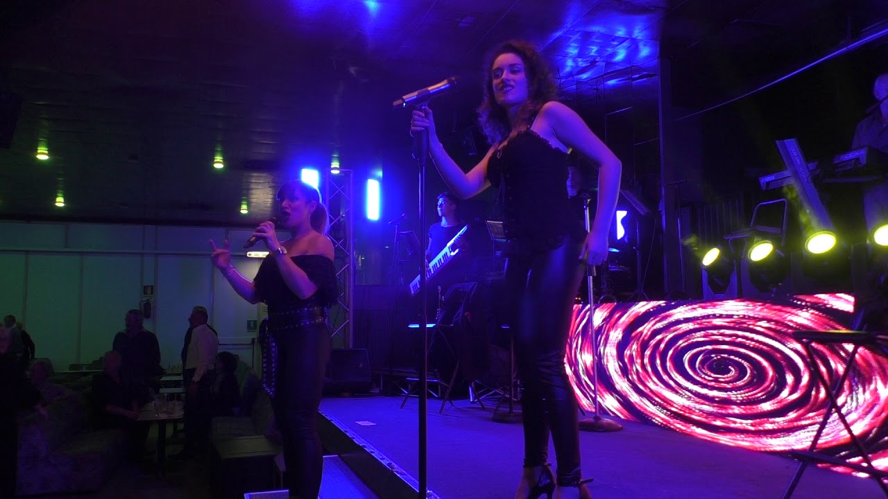 MEDLEY LAURA PAUSINI -  LE VOCI DI MARTINA E SERENA - ORCHESTRA FRANCO BAGUTTI