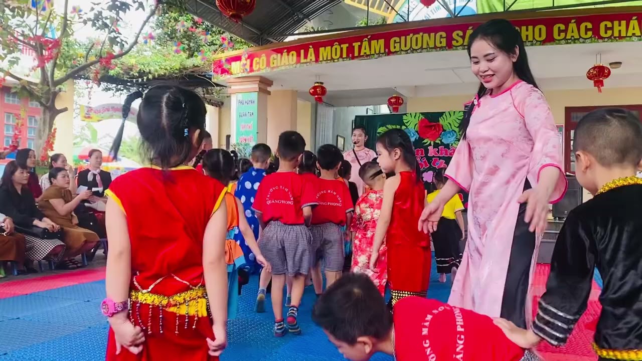 Âm nhạc đa văn hoá: biểu diễn văn nghệ