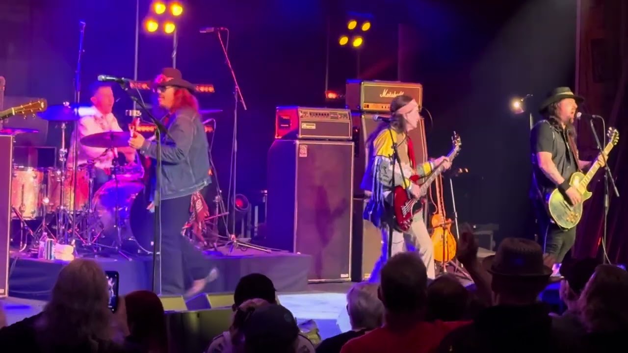 TWO WOLF - Fox Chase - Rock Legend Cruise XII