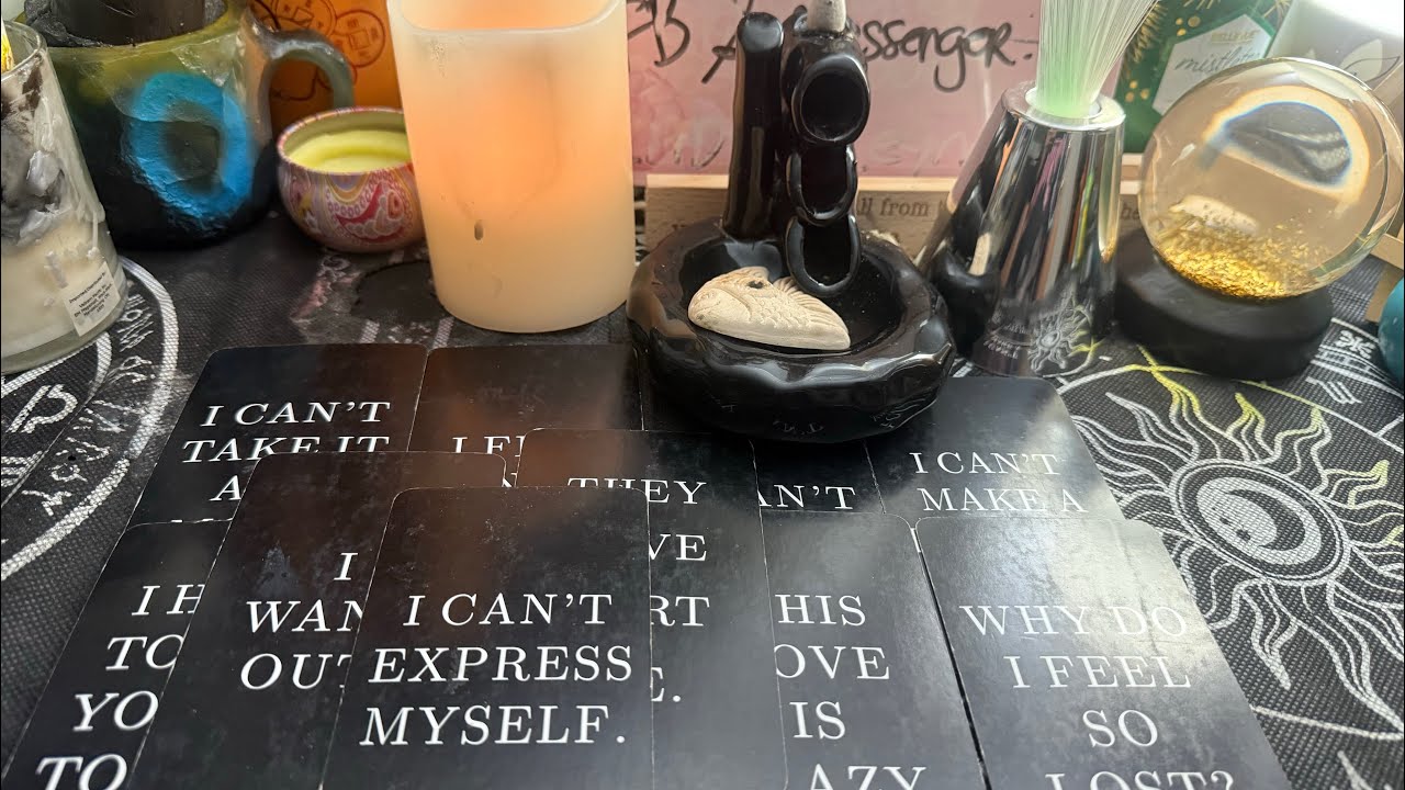 Lady Eleyna is live!