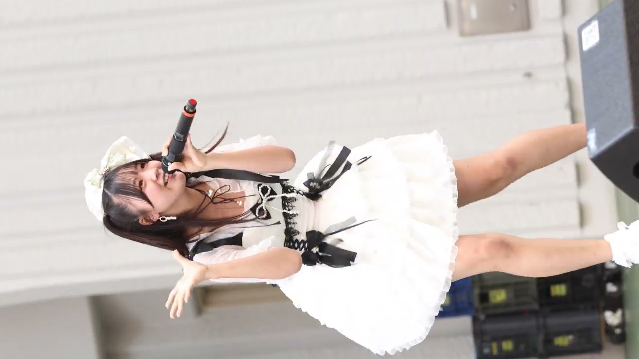 葵ひな 「世界一HAPPYな女の子」