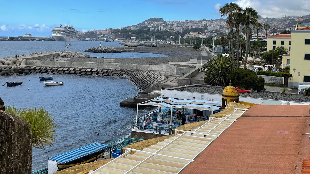 The BEST area to stay in Funchal, Madeira if you don’t want to rent a car! Zona Velha, Funchal WOW!