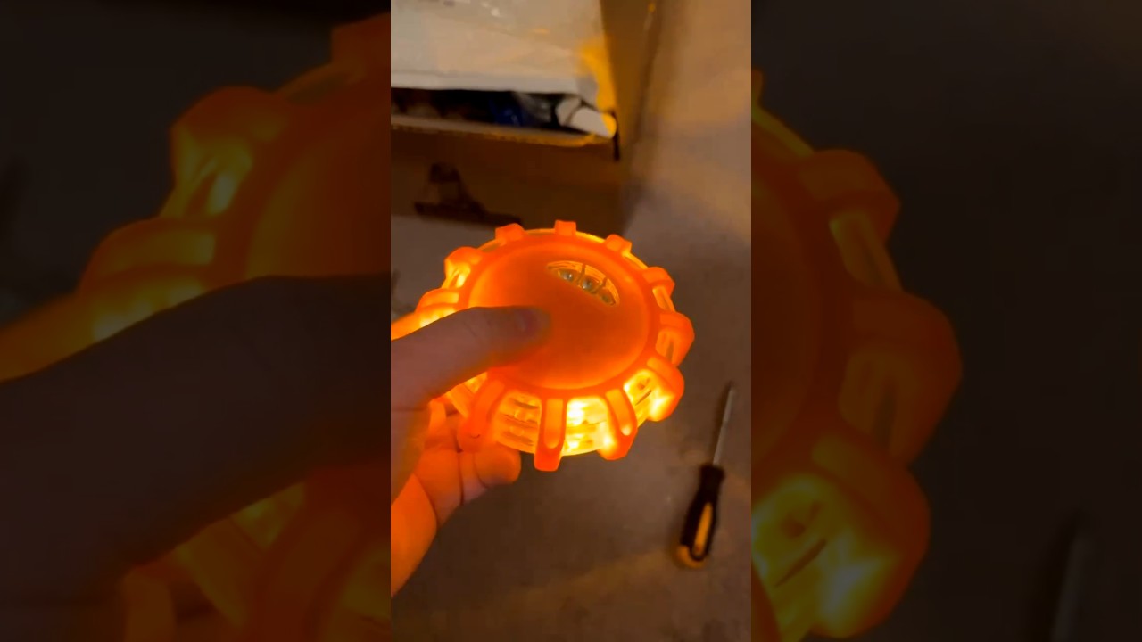 Car Emergency light #sos #emergency #roadsafety #gift #gifts #viral #trending #shorts #short #cool
