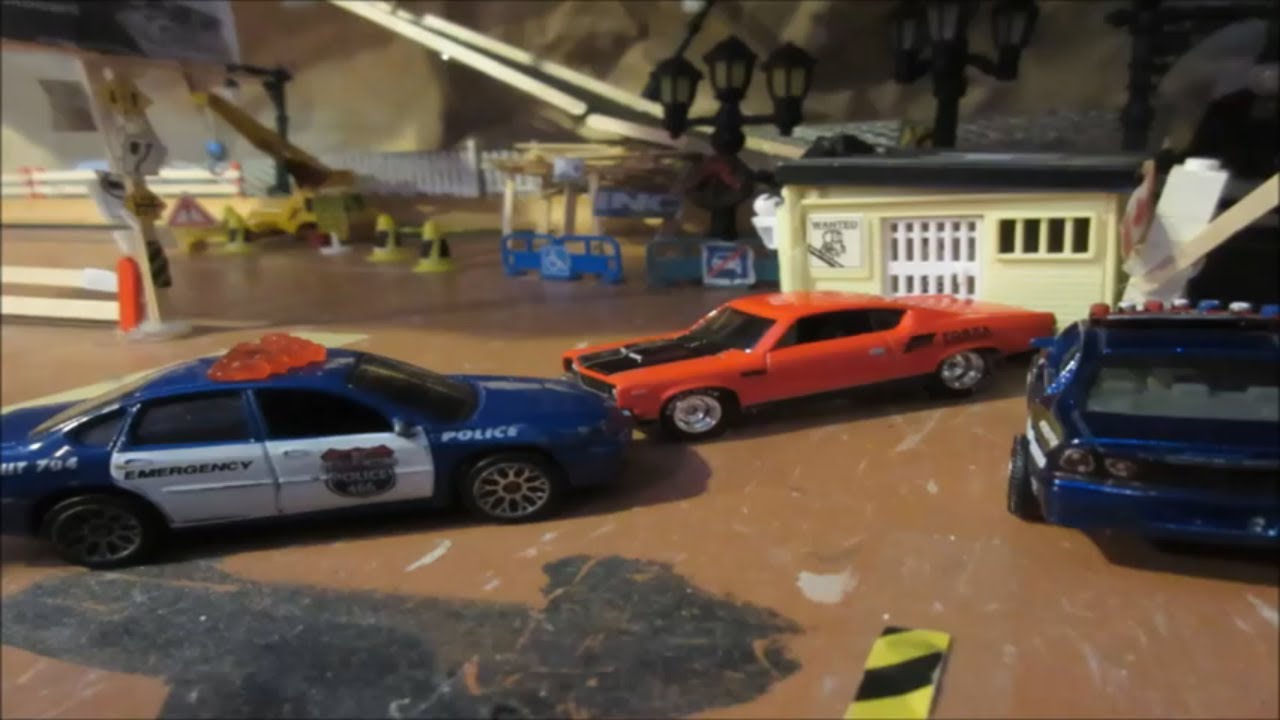 Hot Wheels Police Chase 27