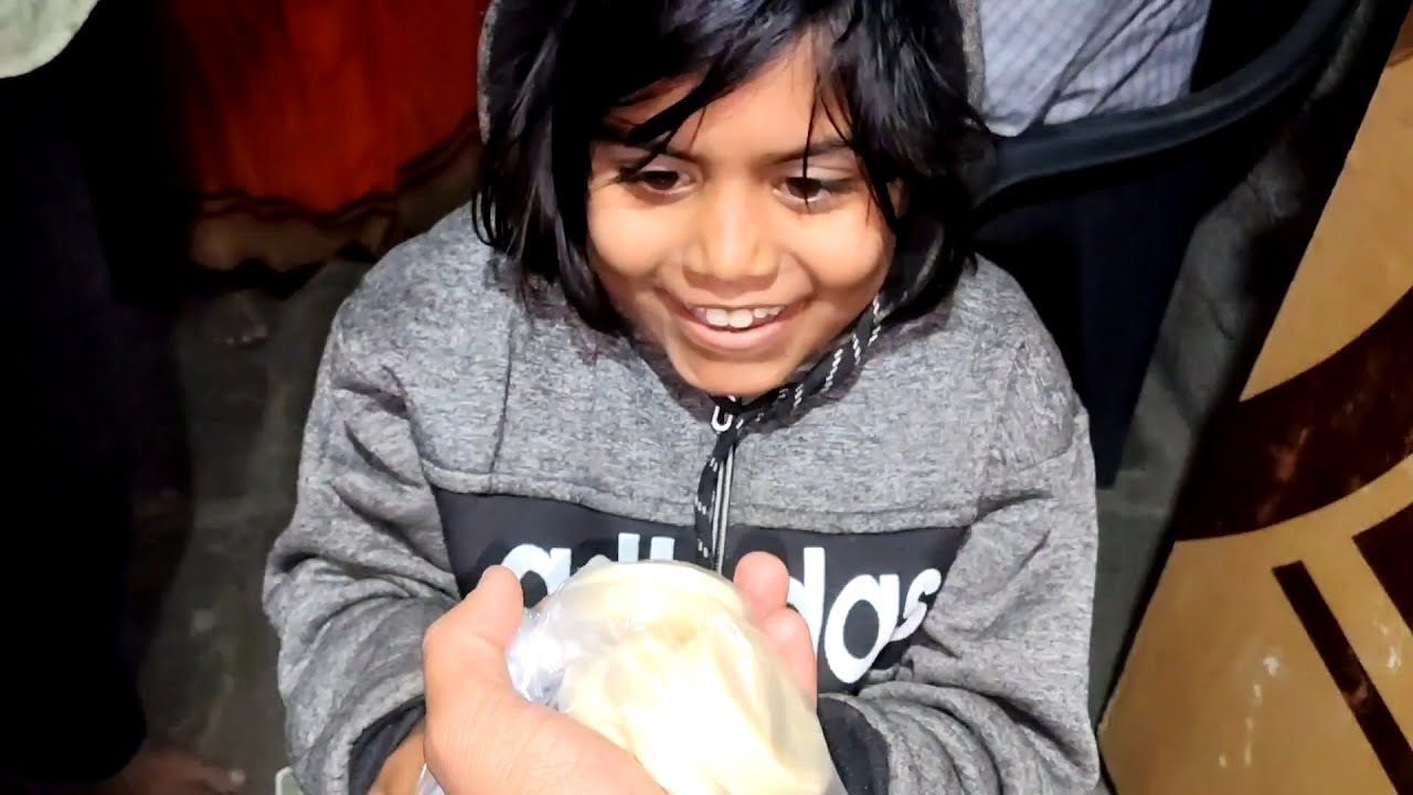 केक नाही, पेढा कापला! 😂 बहिणींचा राडा आणि बर्थडे सेलिब्रेशन 🎂🔥"