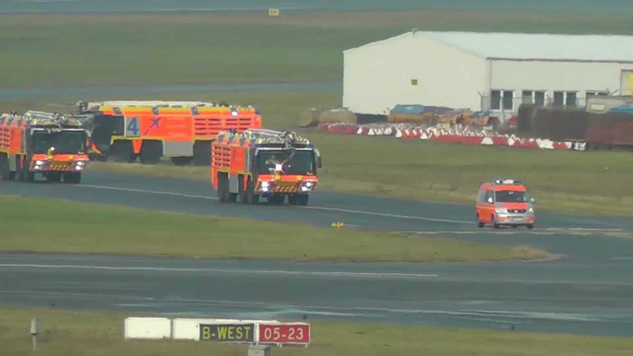 Großübung -über 500 Einsatzkräfte- am Flughafen Hamburg