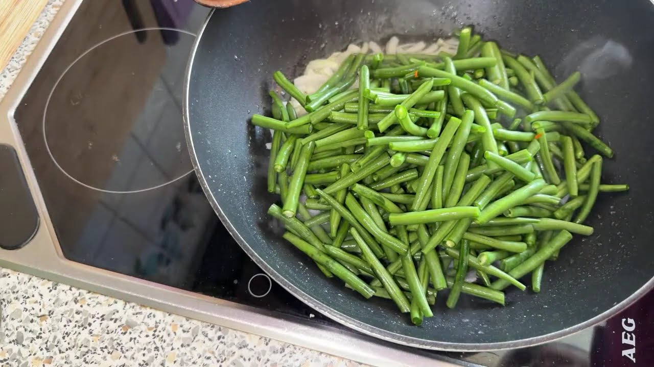 Highlight 1:03:05 – 1:08:05 von Cooking Livestream si Kulasa