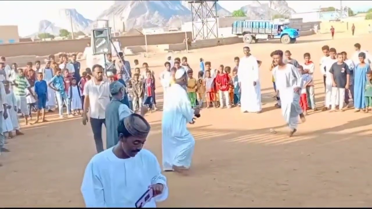 وتر موت أحمر عرضه البطانه 