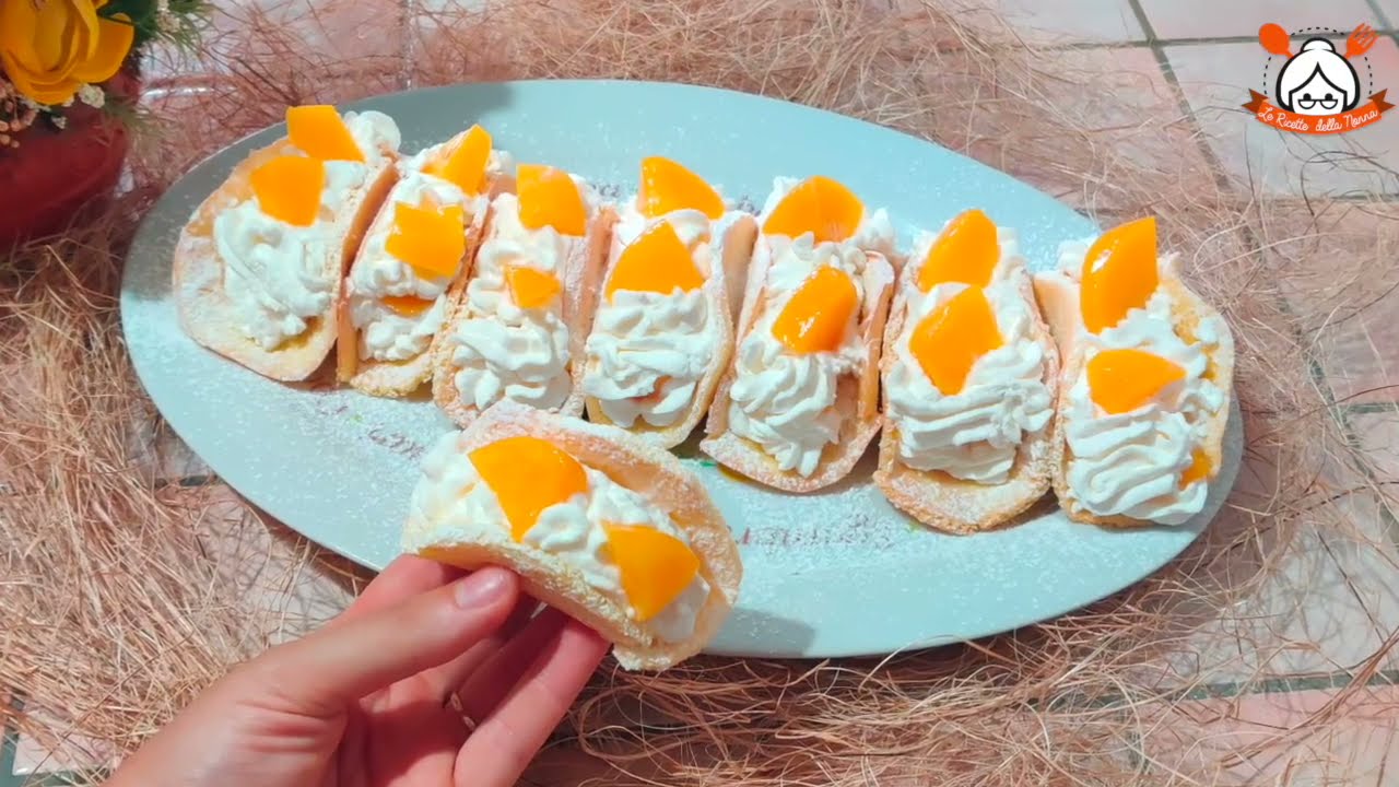 TACOS DOLCI DI PAN DI SPAGNA ALLA FRUTTA