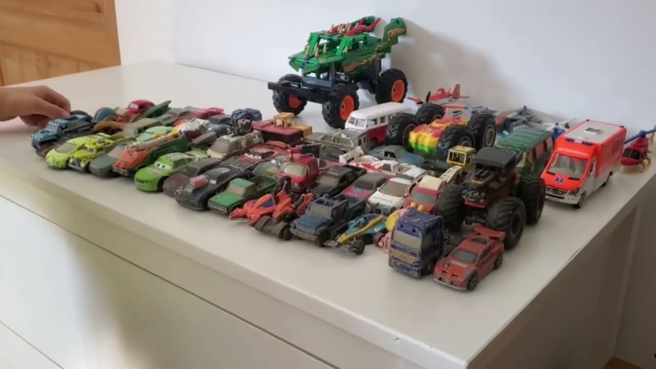 Toy Cars in Action! Parking Fun and Playtime 