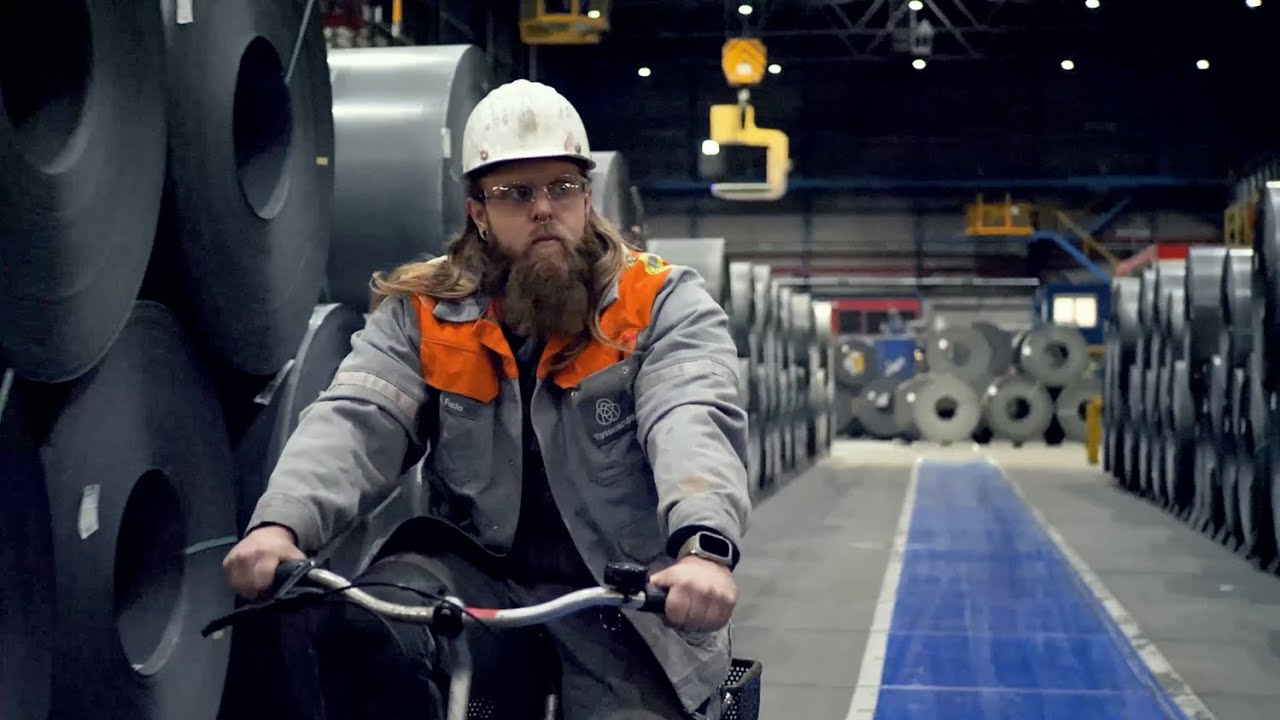 Rohrschlosser mit Herz: Einblick in den Arbeitsalltag bei thyssenkrupp Electrical Steel