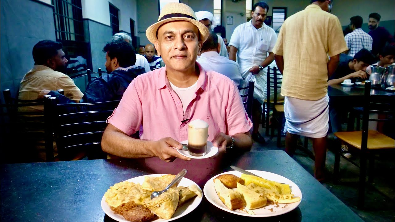 Popular MALABAR Snacks At 70-Year-Old BOMBAY HOTEL Calicut | UNAKAYA, ELANCHI, ELADA, BIRYANI CHAI..