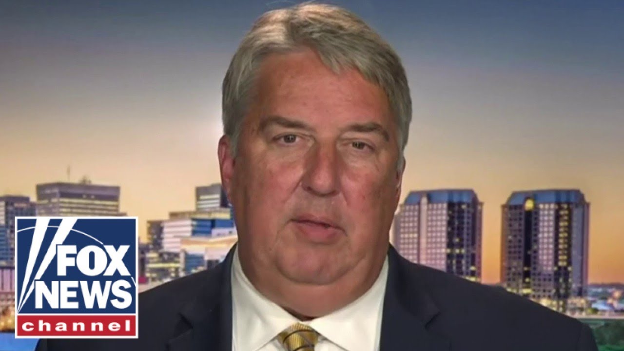 Former Trump attorney: Prosecutors are 'manipulating law' to go after Trump