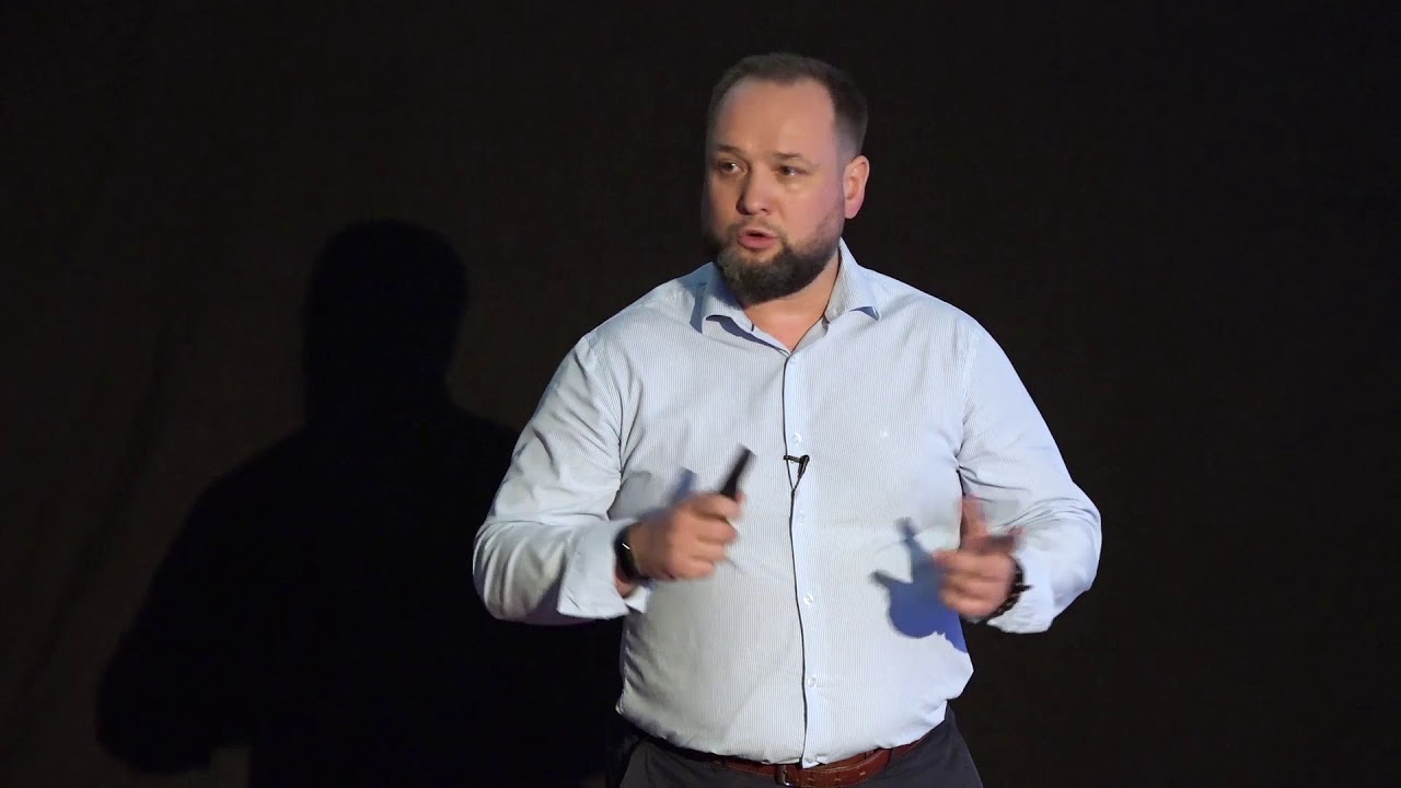 Fenomen i kunszt &bdquo;niezwykłej &bdquo;rodziny | Łukasz Łuszczak | TEDxUWr
