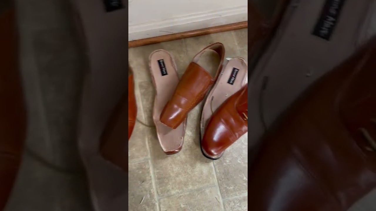 Throw shoes with pig skin lining