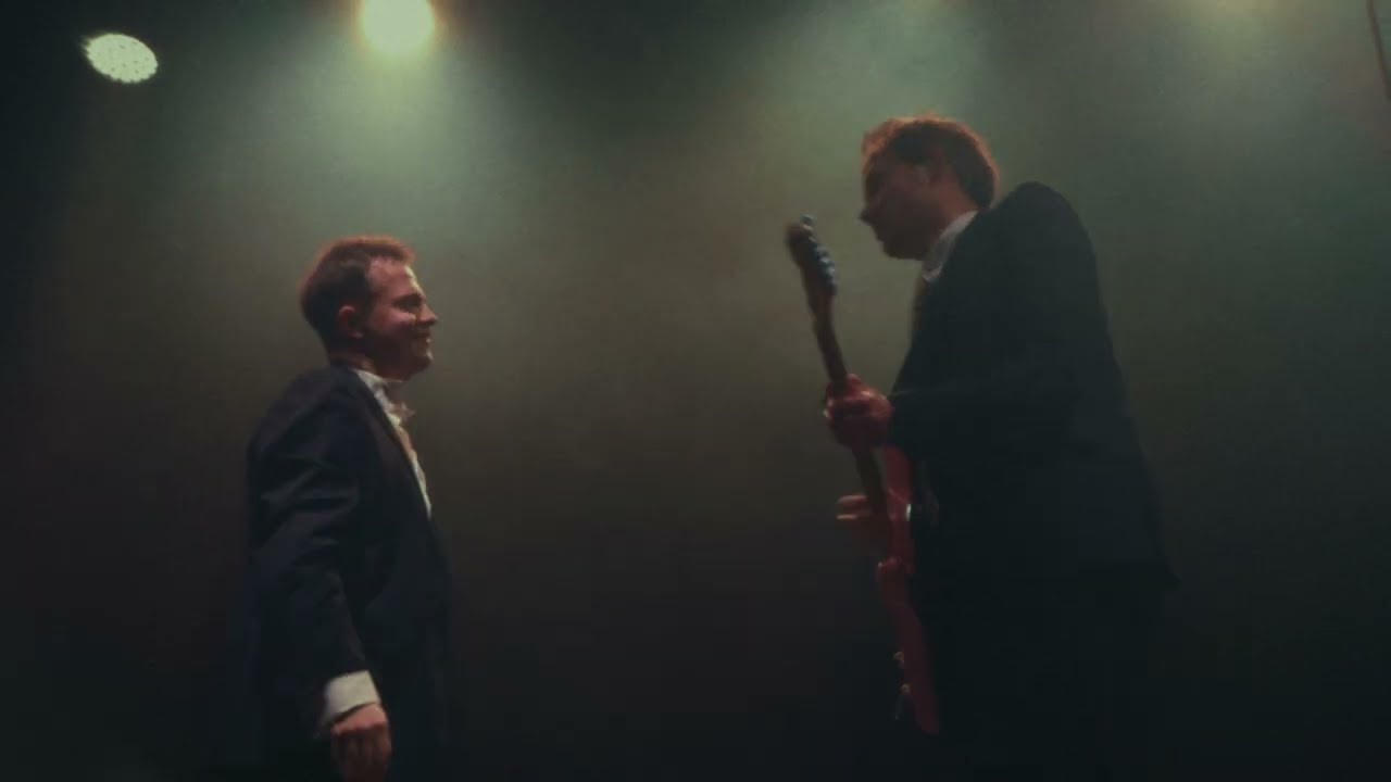 Chair - black oil (live at NIEBO)