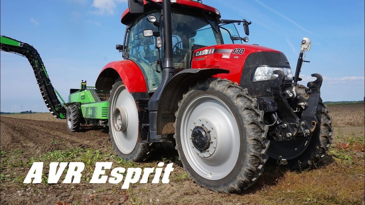 Aardappelen rooien met de AVR Esprit. Landb. Van t Westeinde Nieuwolda.