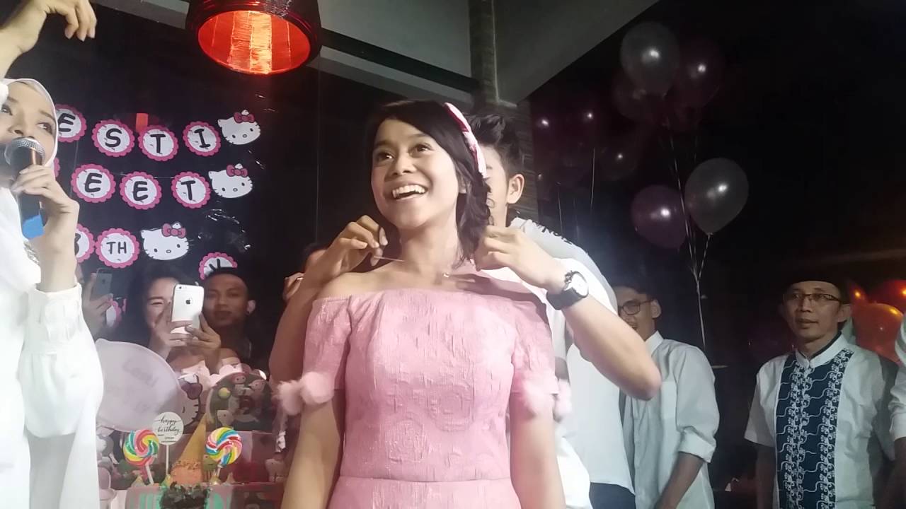 Romantisnya Kejutan Rizki Untuk Ulang Tahun Lesti
