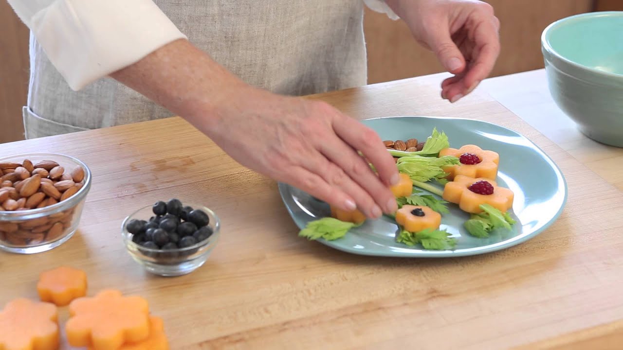 How to Make Cookie Cutter Melon Shapes