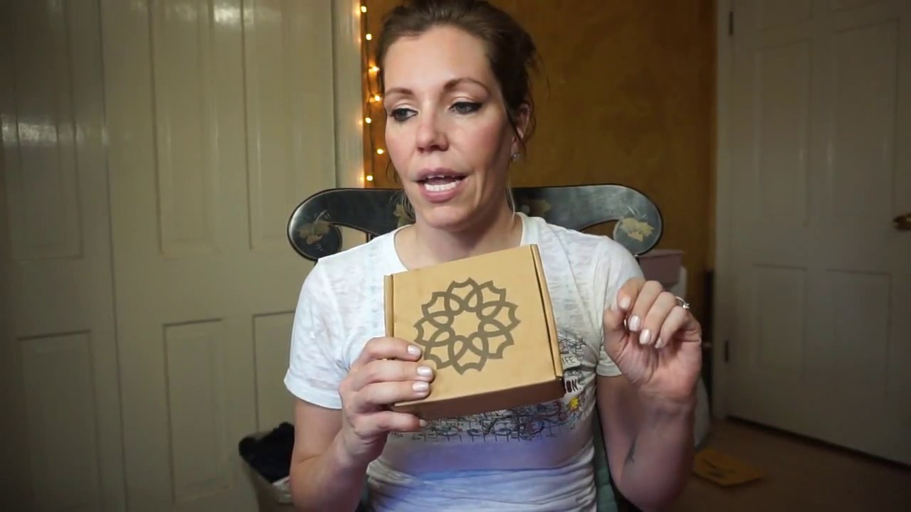 Best Gua Sha massage tools - unboxing, first impression & product review by Hana Emi