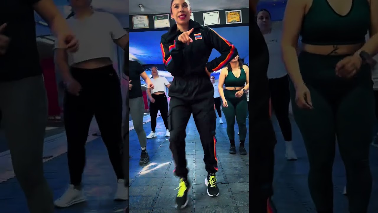 🔥El VIEJO DEL SOMBRERON 🔥🫣#baile #cumbia #zumba