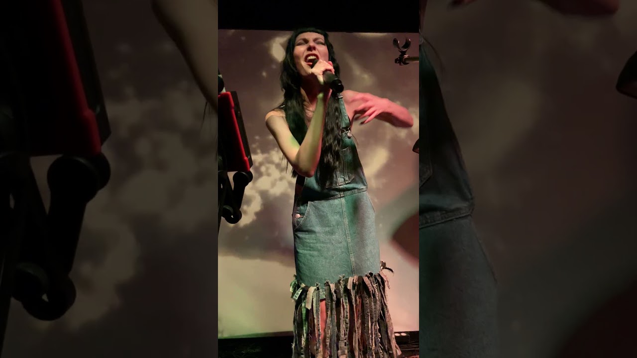 Аннушкаа - Зима (2025)