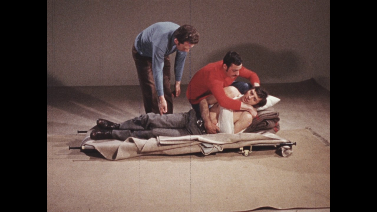 Immobillisation de fractures de la clavicule, des c&ocirc;tes et de la colonne vert&eacute;brale ( 1976 )