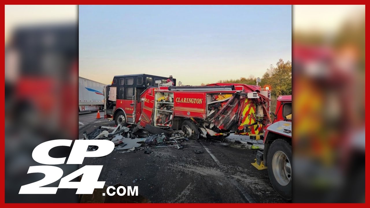 Двое пожарных получили ранения после столкновения тягача с прицепом с пожарной машиной на шоссе 4...