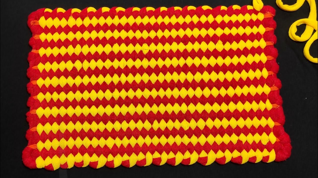 Изготовление коврика для двери дома. Изготовление коврика из старой одежды. Банан из пейдана, кот...