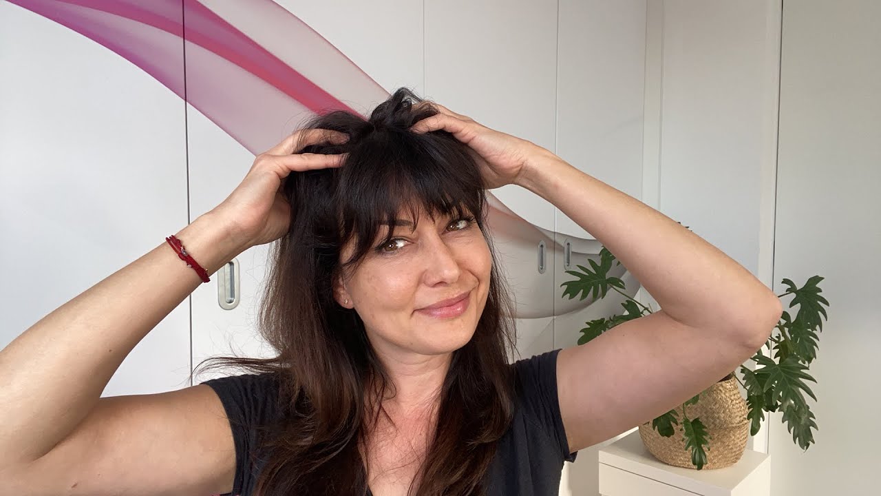 Masaż głowy redukujący napięcia oraz zmarszczki na czole.