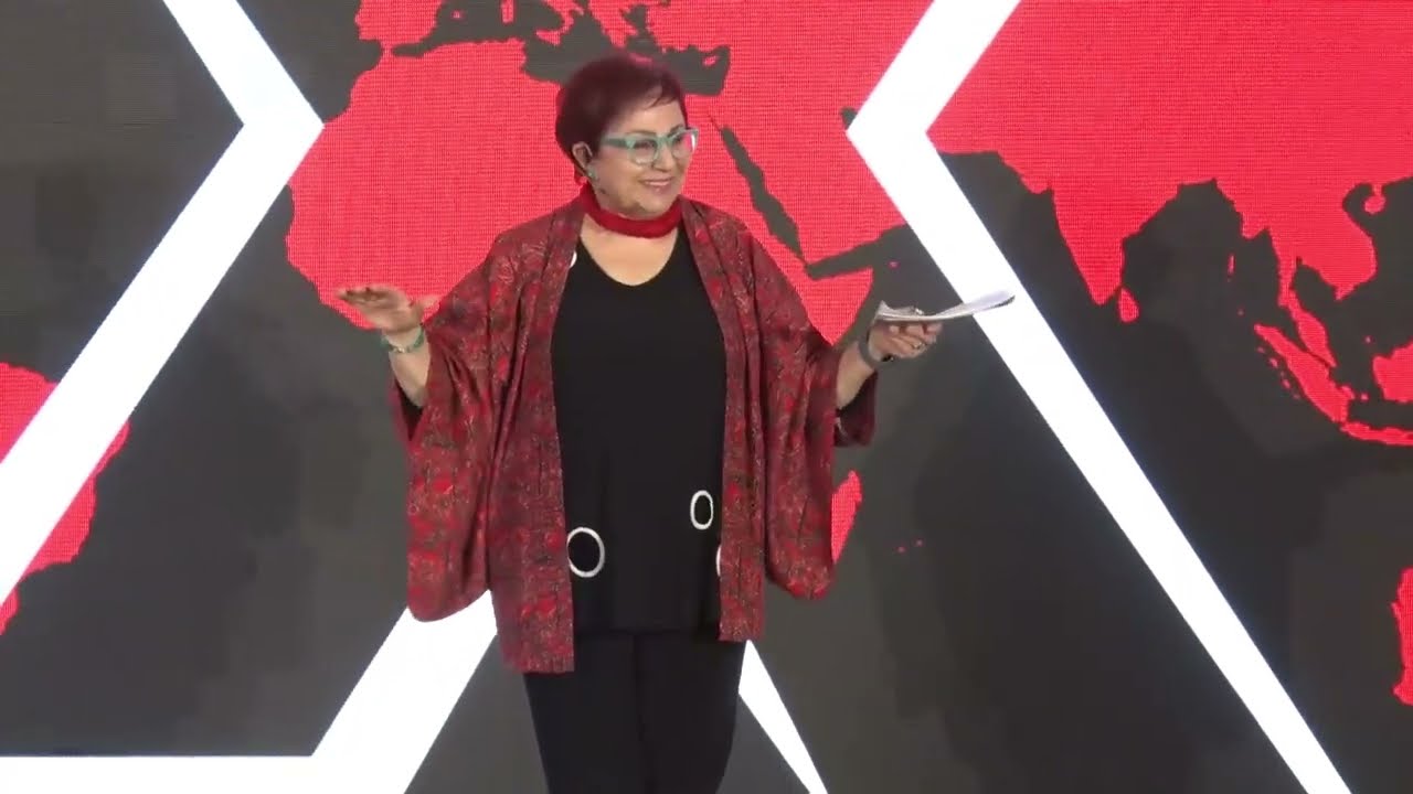 Bilinmeyenin Peşine D&uuml;şmek | Buket Uzuner | TEDxBilkent U