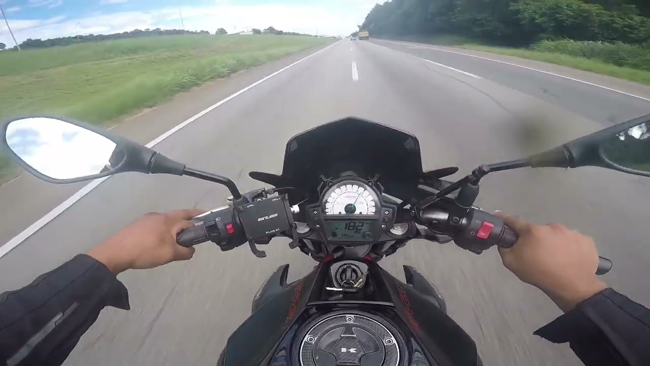 top speed er6n 2015    @pkmt03 @motospeed1717 @SkyyCrisMotovlog@AlthafMotovlogKP@EliasMotoVlog 