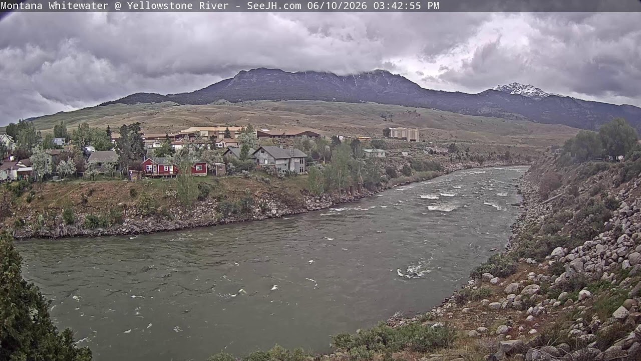 Montana Whitewater - Yellowstone River in Gardiner